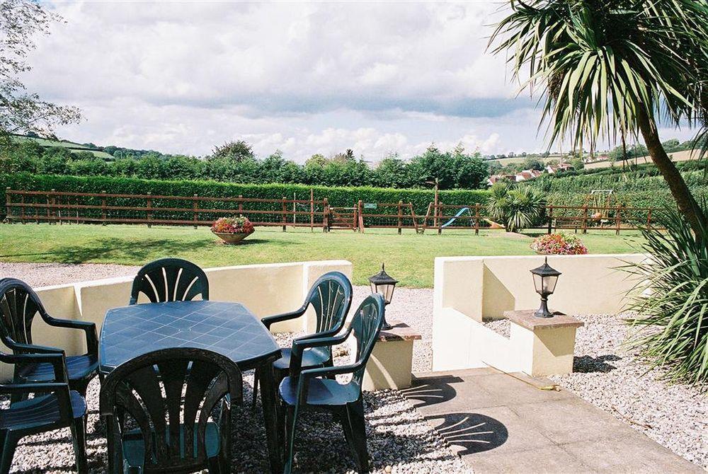 Crossways & Sea View Holiday Apartments Torquay Exterior photo