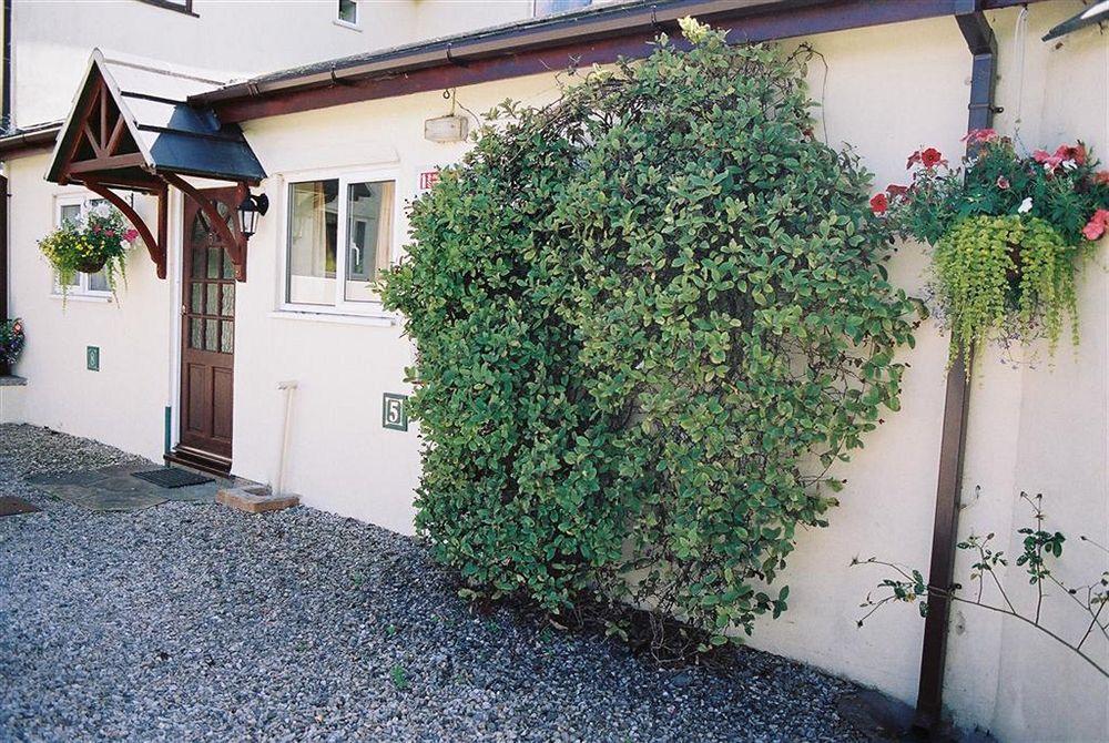Crossways & Sea View Holiday Apartments Torquay Exterior photo